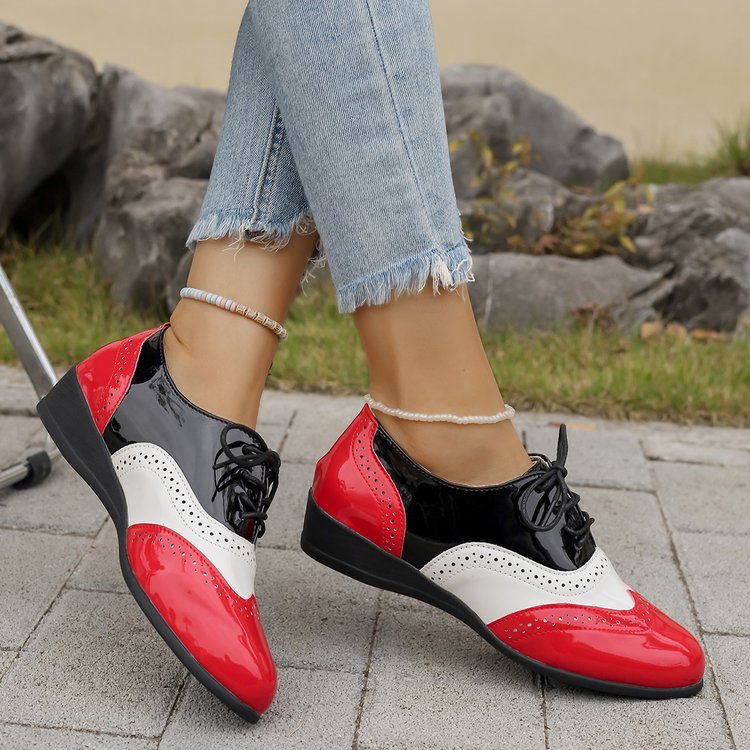Damen elegante Schnürschuhe mit hochglänzendem Obermaterial und ergonomischer Sohle R&B