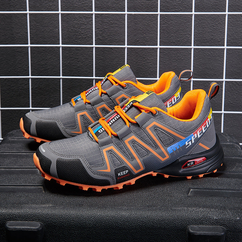 Damen Trailrunning-Schuhe mit atmungsaktiver Mesh-Oberfläche und robustem Sohlenprofil