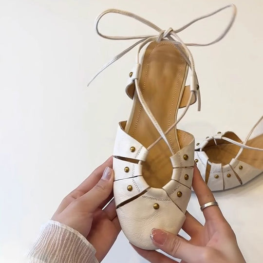 Damen Halbschuhe mit modischem Schnürdesign und stilvollen Studdetails R&B