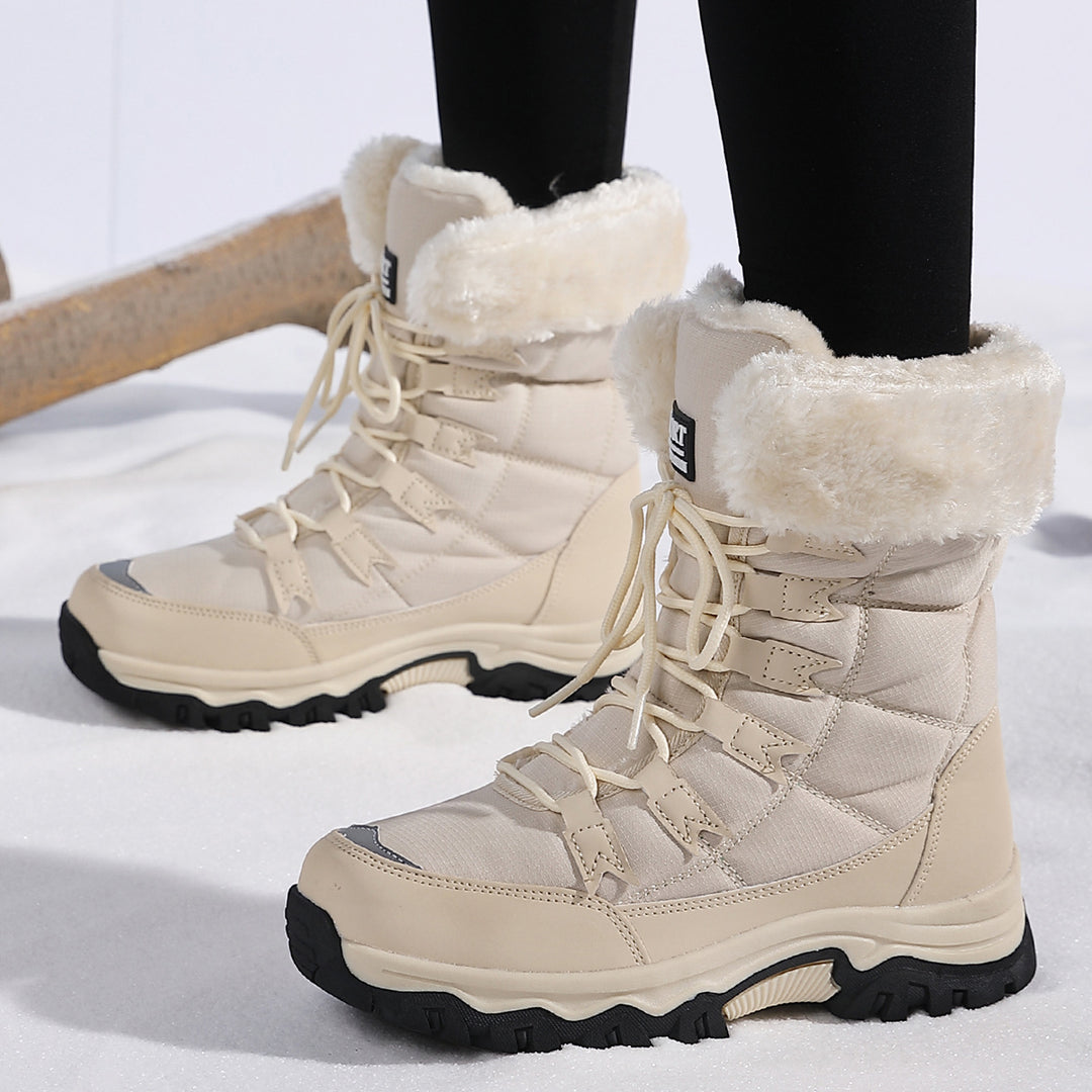 Damen Winterwanderboots mit isolierendem Futter und rutschfester Profilsohle R&B