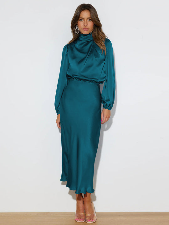 Damen Satin-Maxikleid mit hohem Kragen und Raffungen R&B