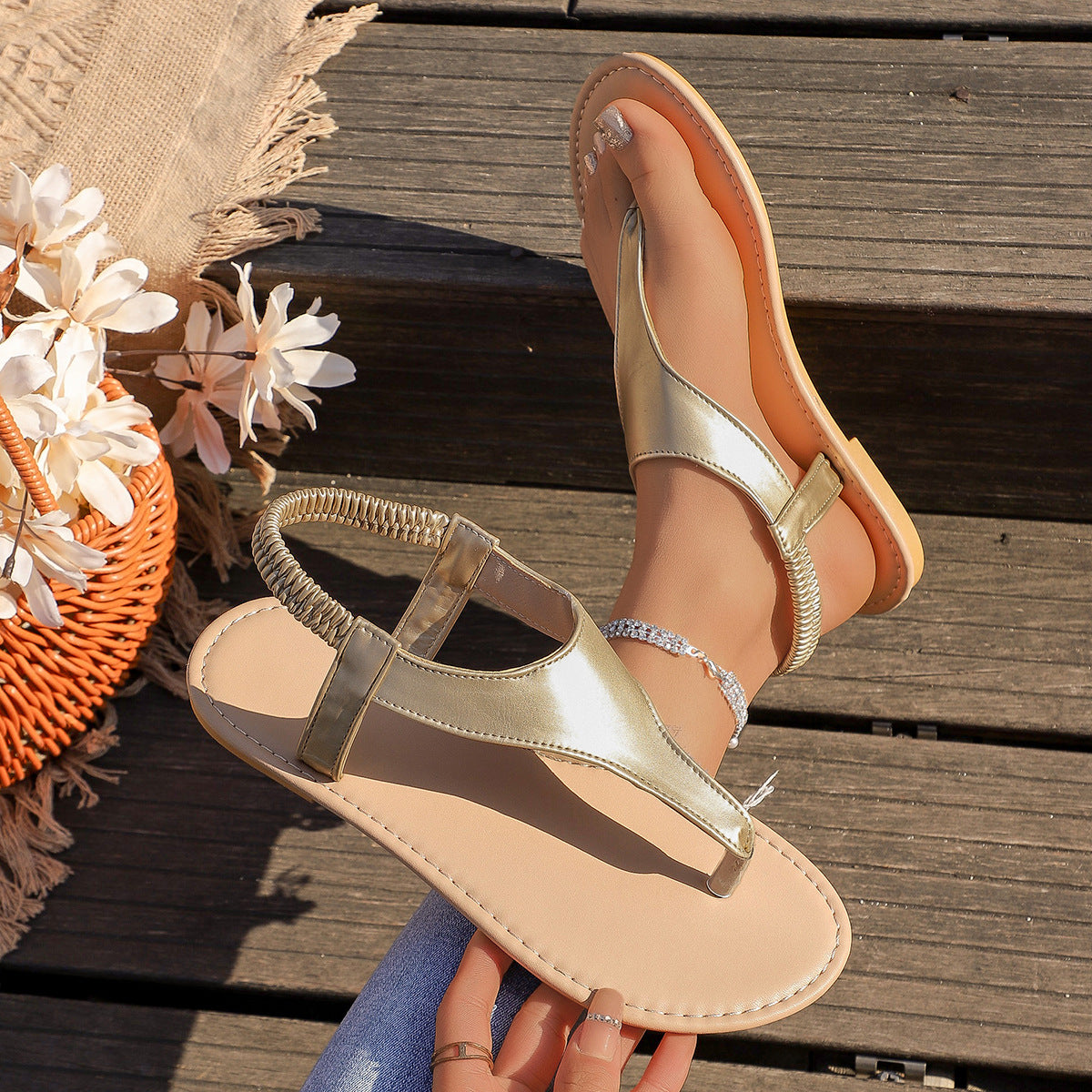 Damen Fußfreundliche Zehensandalen mit gepolsterter Sohle und modischem Riemen R&B