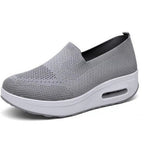 Damen bequeme Slip-On Sneakers mit atmungsaktiver Obermaterialstruktur R&B