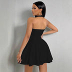 Damen Kleid mit Halterneck und schwingendem Saum R&B
