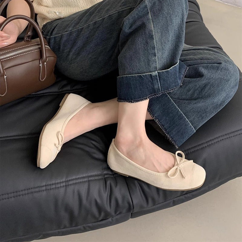 Damen Ballerinas mit glänzender Oberfläche und verspieltem Schleifen-Detail EB