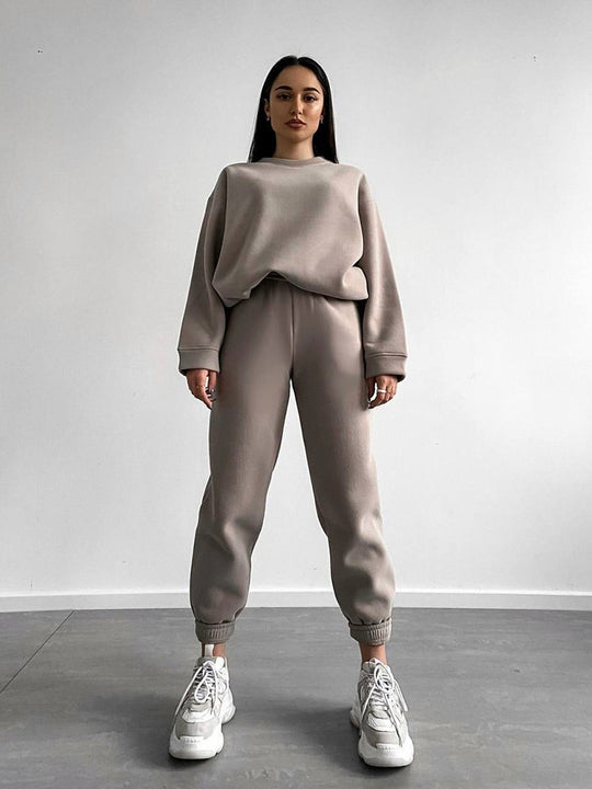 Damen bequemer und trendiger Sweatanzug R&B