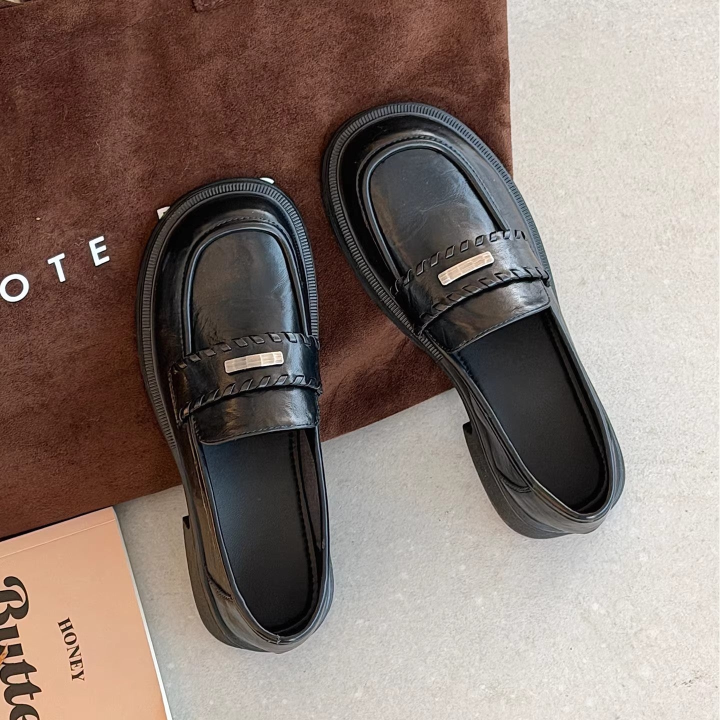 Damen modische Mokassins mit eleganten Ziernähten und bequemer Sohle R&B
