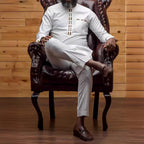 Herren traditionelles Kaftan-Outfit mit eleganten Stickereien