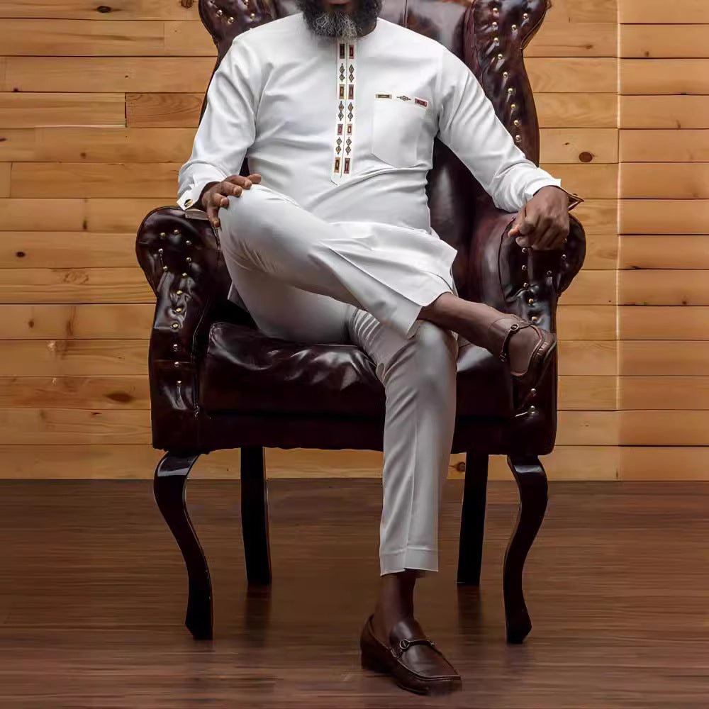 Herren traditionelles Kaftan-Outfit mit eleganten Stickereien