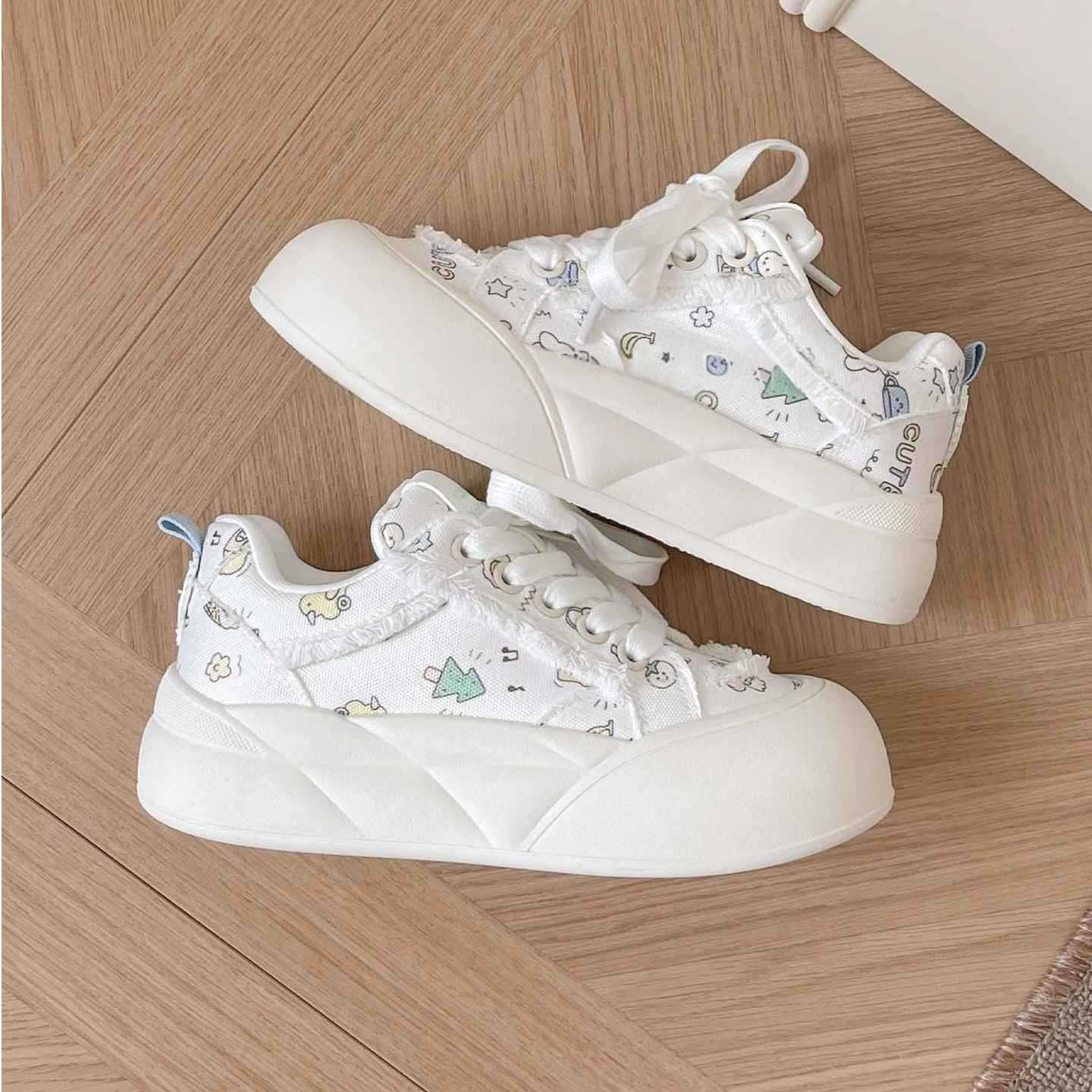 Damen Modische Freizeitsneaker mit floralem Design und komfortabler Sohle
