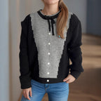 Damen Strickjacke mit kontrastierenden Mustern und dekorativen Knopfdetails R&B