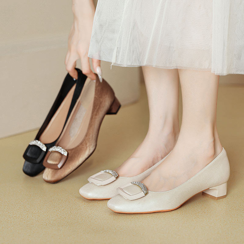 Damen Elegante Ballerinas mit modischem Schmuckdetail