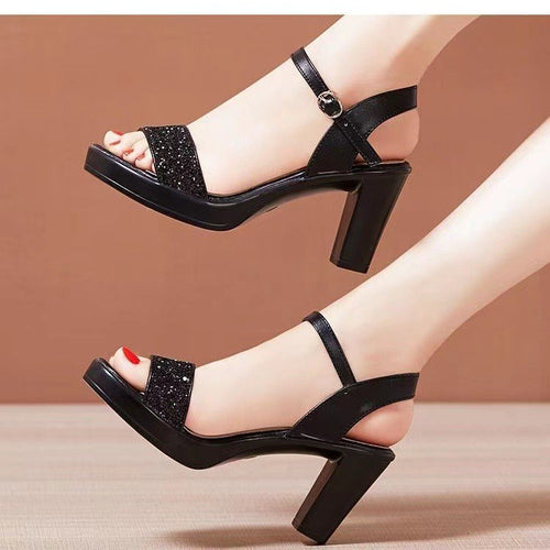 Damen Blockabsatz-Sandaletten mit glamourösen Glitzerakzenten und verstellbarem Riemen R&B