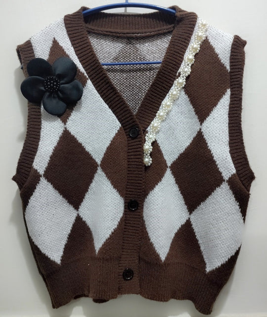 Damen Strickweste mit modernem Rautenmuster und eleganter Knopfdetail R&B