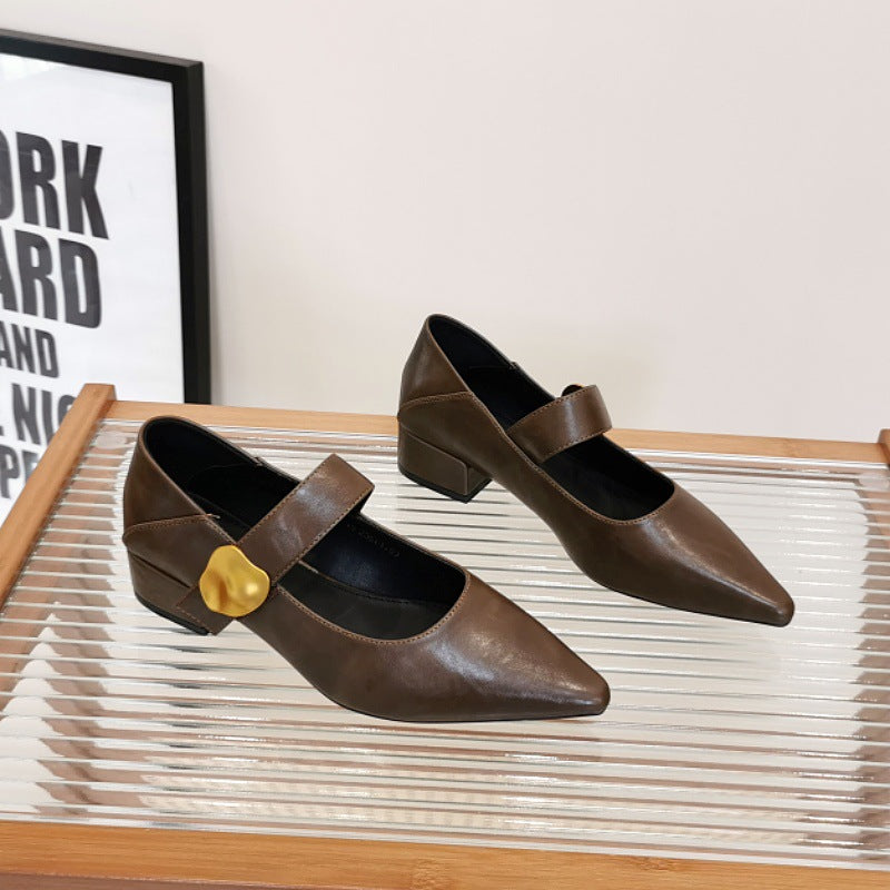 Damen elegante Pumps mit zierlichen Riemen und geschmackvoller Schließe R&B