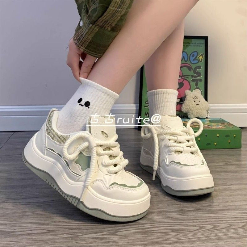 Damen Sneaker mit gepolsterter Sohle und modernem Design R&B