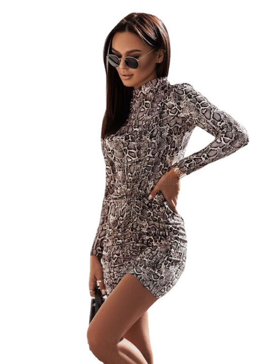 Damen figurbetontes Minikleid mit Leopardenmuster und Rüschendetails R&B