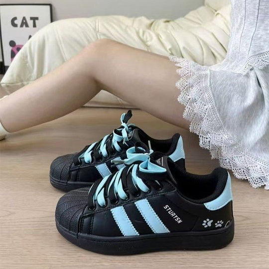 Damen Sneakers im sportlichen Retro-Design mit auffälligen Schnürsenkeln R&B