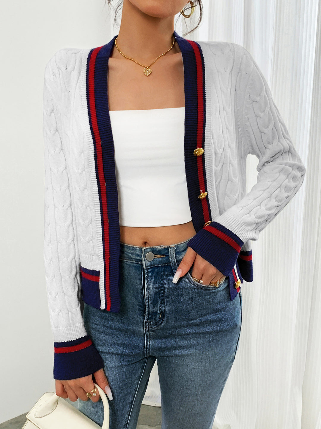 Damen modische Strickjacke mit strukturiertem Zopfdesign und Kontrastbündchen R&B