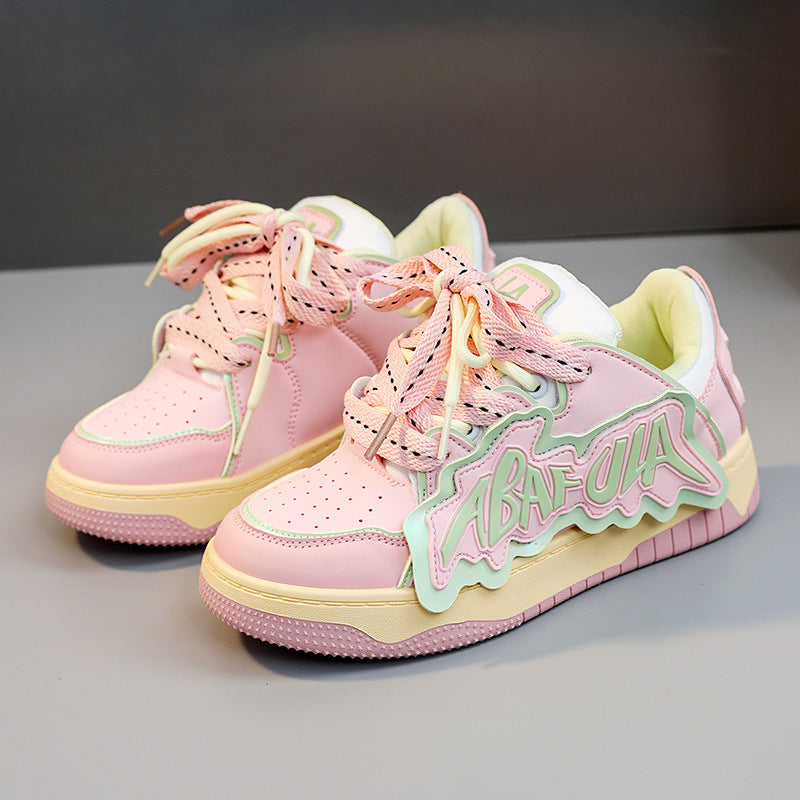 Damen Sneakers mit glänzenden Akzenten und einzigartigem Design R&B