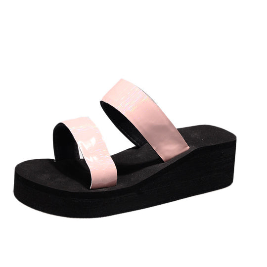 Damen Riemensandalen mit glänzenden Akzenten und komfortablem Plateau R&B