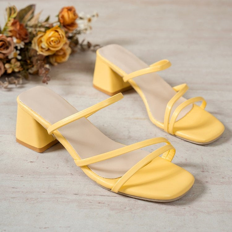 Damen Sandalen mit blockiertem Absatz und verstellbaren Riemen R&B