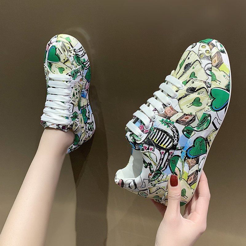 Damen Sneakers im bunten Comic-Design mit rutschfester Sohle R&B