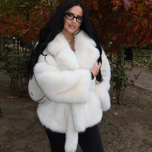 Damen Pelzmantel mit oversized Schnitt und weichem Innenfutter R&B