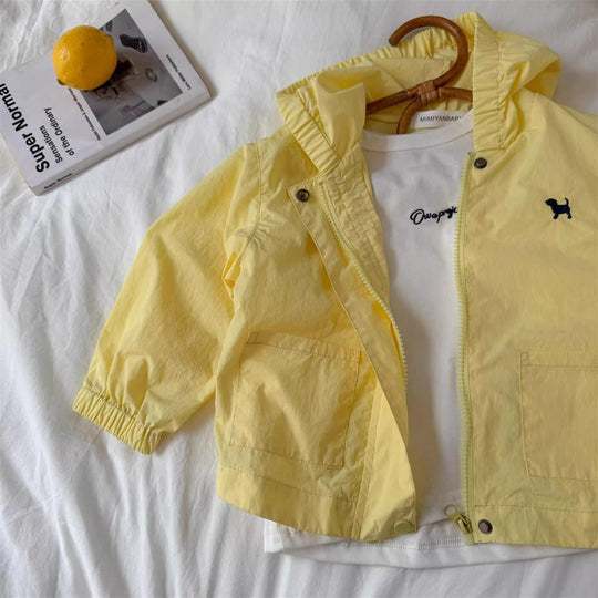 Unisex nan leichtgewicht Kapuzenpackbare Windbreaker-Jacke mit elastischen Bündchen und vorderen Patten Taschen R&B