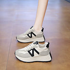Damen Sportliche Sneakers mit dämpfender Sohle von R&B