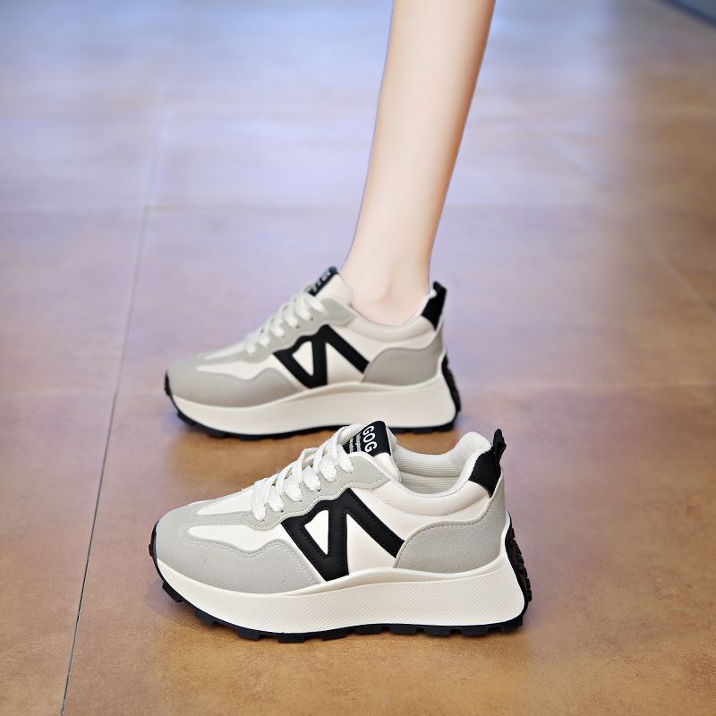 Damen Sportliche Sneakers mit dämpfender Sohle von R&B