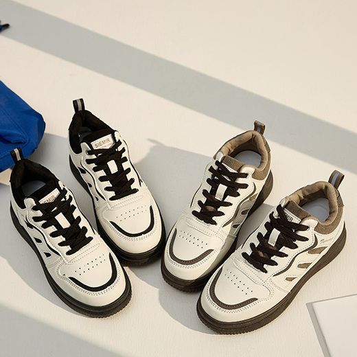 Damen Sportliche Sneakers mit innovativer Dämpfung und atmungsaktiver Oberflächenstruktur R&B