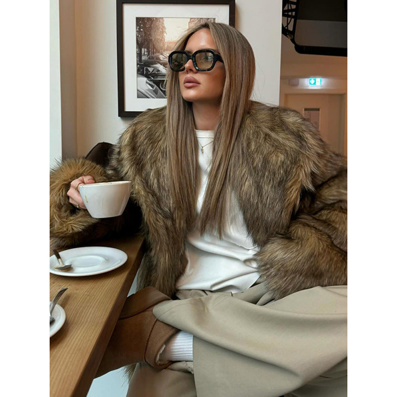 Damen Kunstfelljacke mit elegantem Schnitt und voluminösem Kragen R&B