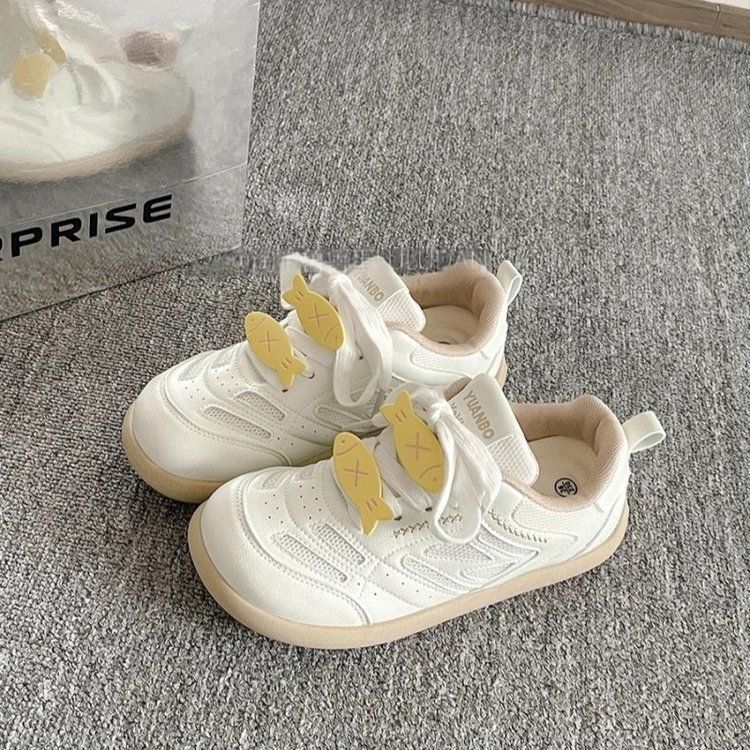 Damen Sportliche Sneaker mit verspielten Akzenten und atmungsaktiver Struktur