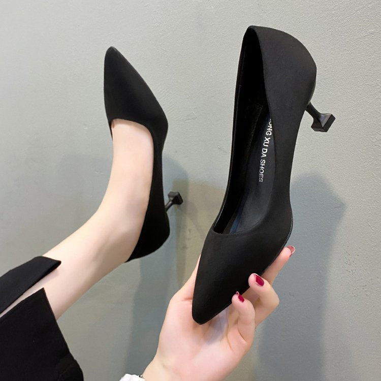 Damen elegante Spitzenpumps mit stilvollem Blockabsatz