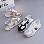 Damen Sportliche Sneaker mit animalischem Akzent R&B