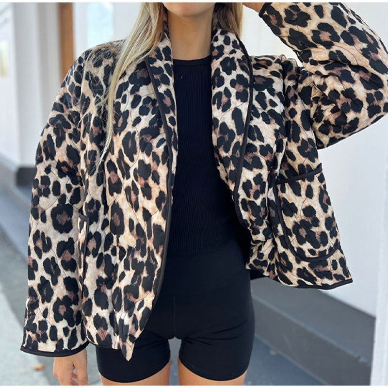 Damen Modische Leopard-Jacke mit eleganten Paspeldetails R&B