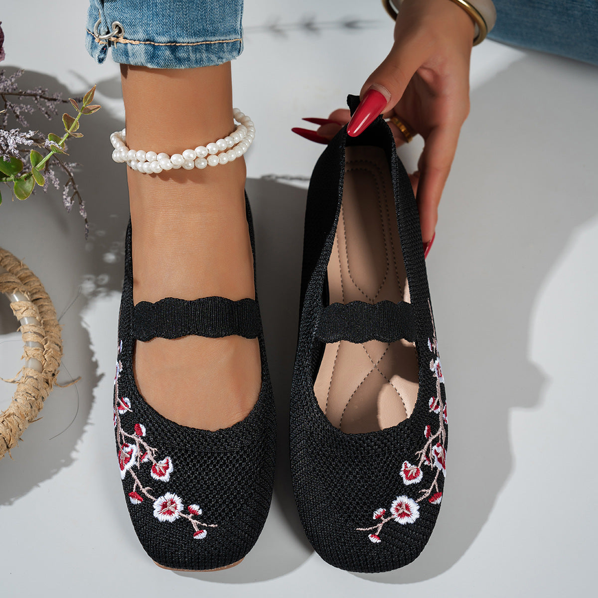 Damen Ballerinas mit floralem Stickdesign und elastischem Riemen R&B