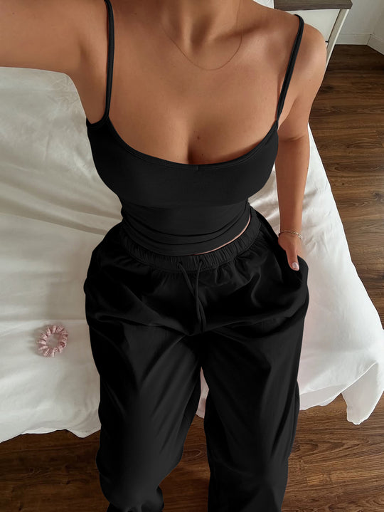 Damen Sportliches Zweiteiliges Set mit schmalem Oberteil und bequemen Hosen R&B