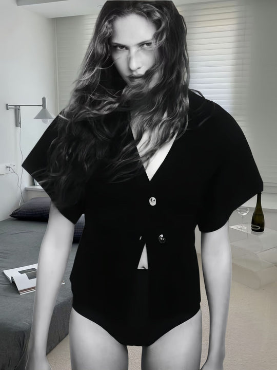 Damen Bluse mit innovativem Schnitt und eleganten Details R&B