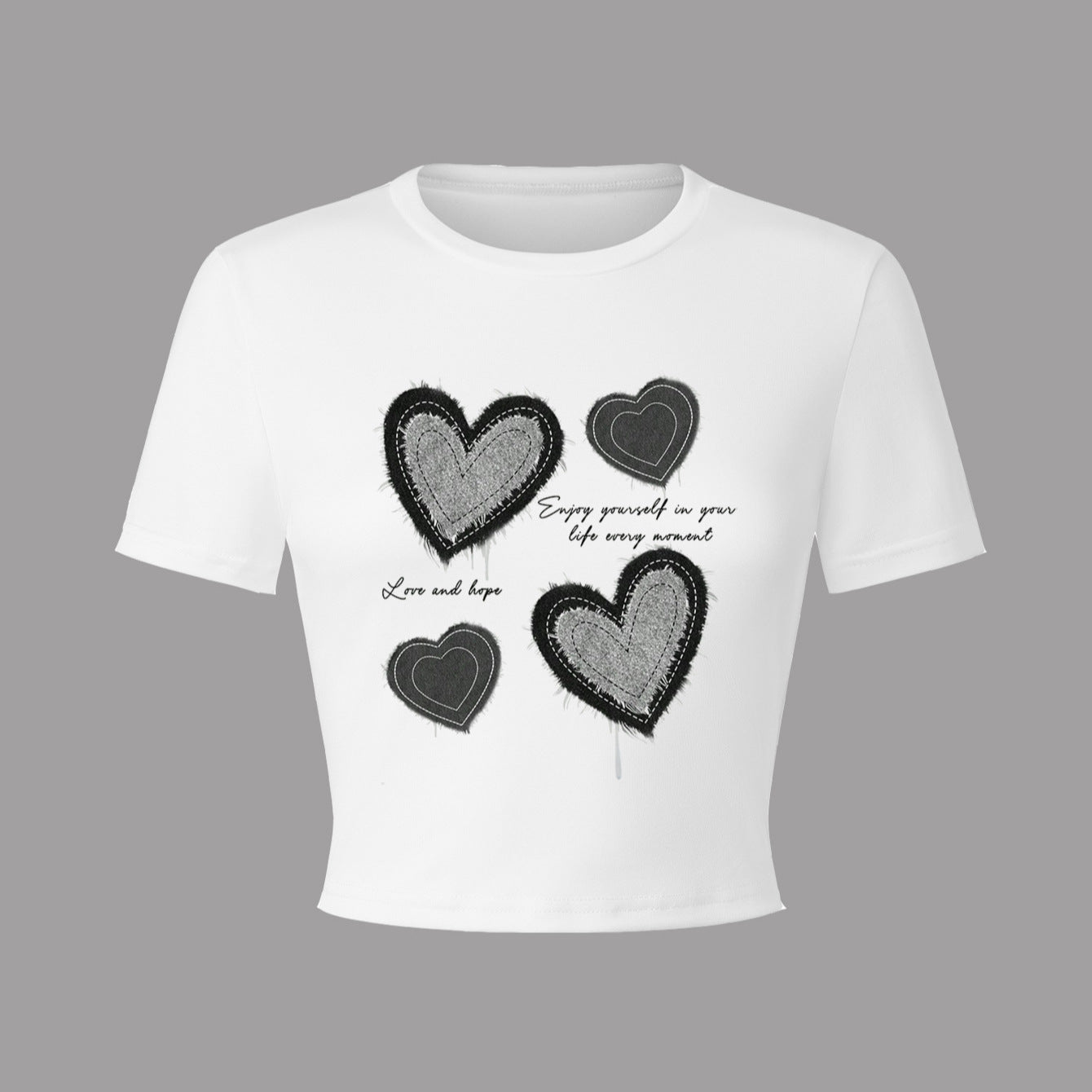 Damen Crop-T-Shirt mit kreativem Herzmotiv und motivierendem Schriftzug R&B
