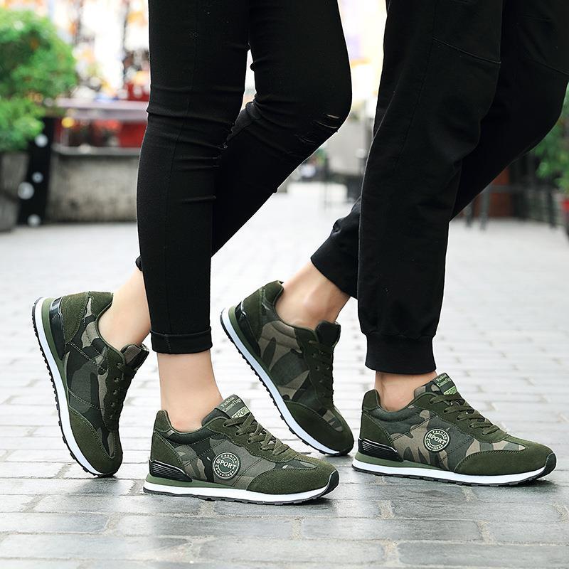 Damen Sportliche Sneakers im Camouflage-Design