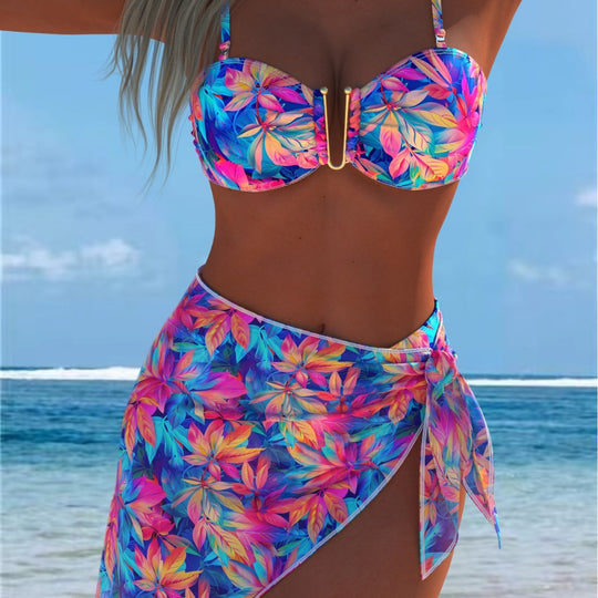 Damen Bikini-Set mit buntem geometrischen Muster und elegantem Wickelrock R&B