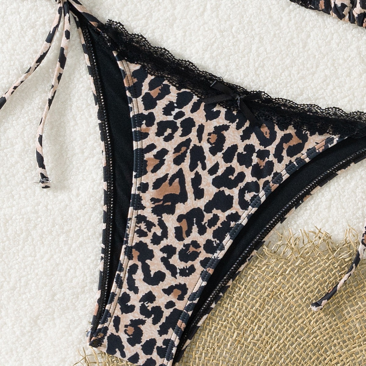 Damen Triangel-Bikini mit Spitzendetails und verstellbaren Trägern R&B
