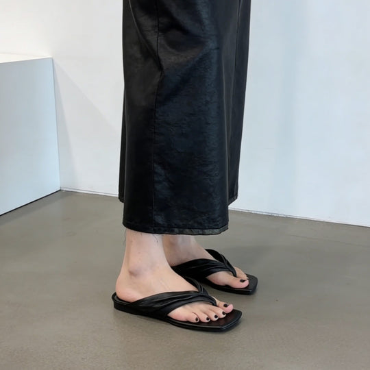 Damen Zehentrenner-Sandalen mit geflochtenen Riemen und komfortablem Fußbett R&B
