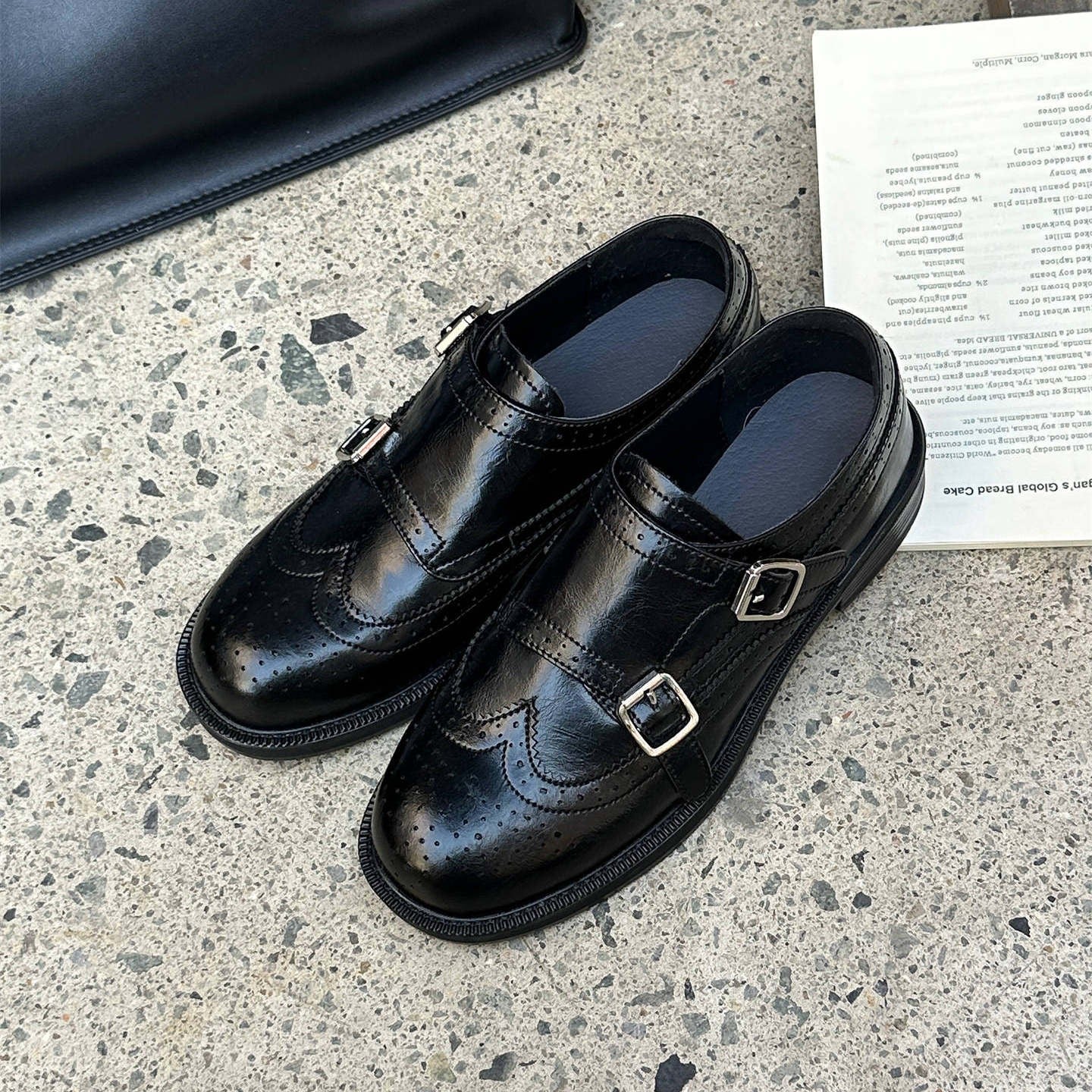 Damen stilvolle Slipper mit modischer Schnallenverzierung R&B