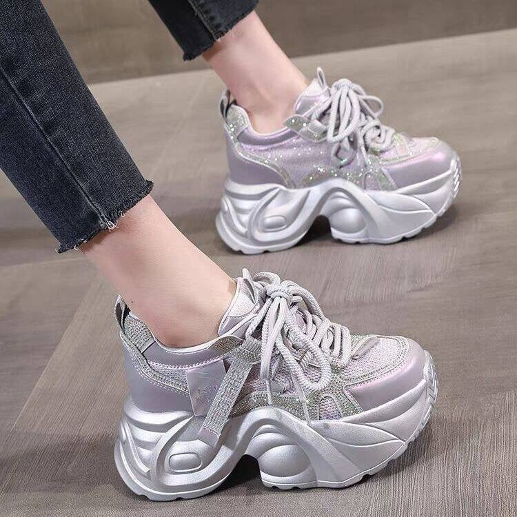 Damen Chunky Sneakers mit reflektierenden Elementen und innovativer Dämpfung