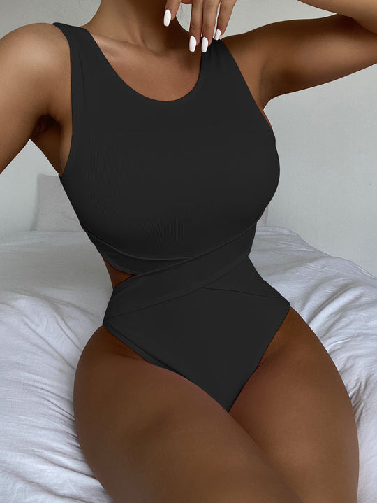 Damen Einteiler Badeanzug mit innovativem Schnitt und modischem Wickeldetail R&B