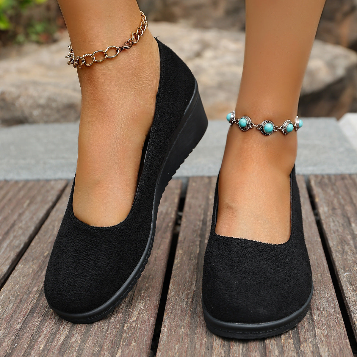Damen Wedge-Pantoletten mit elegantem Obermaterial und rutschfester Sohle R&B