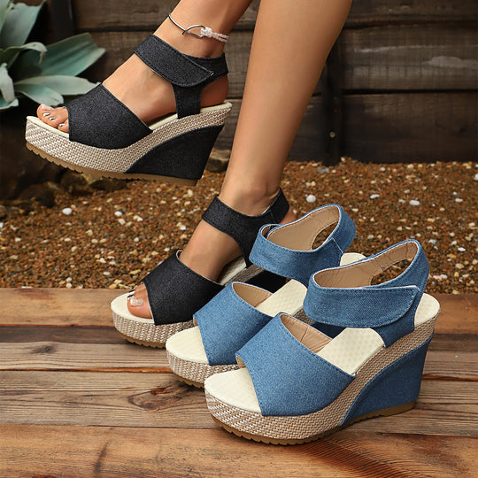 Damen Wedge-Sandalen mit breiten Riemen und luftigem Design R&B